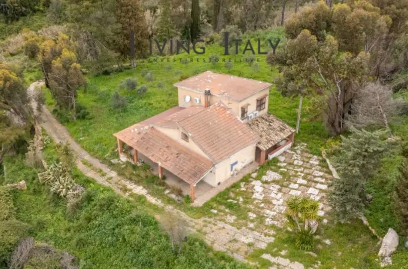 Sicilian countryside property