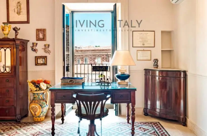 historic apartment in Catania city centre