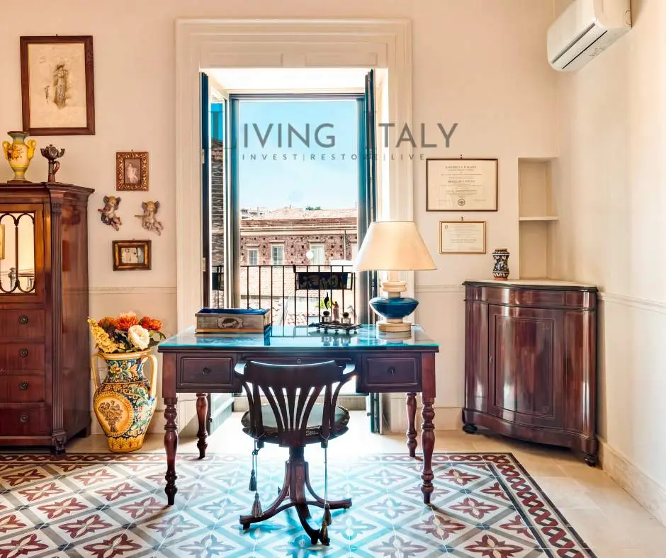 historic apartment in Catania city centre